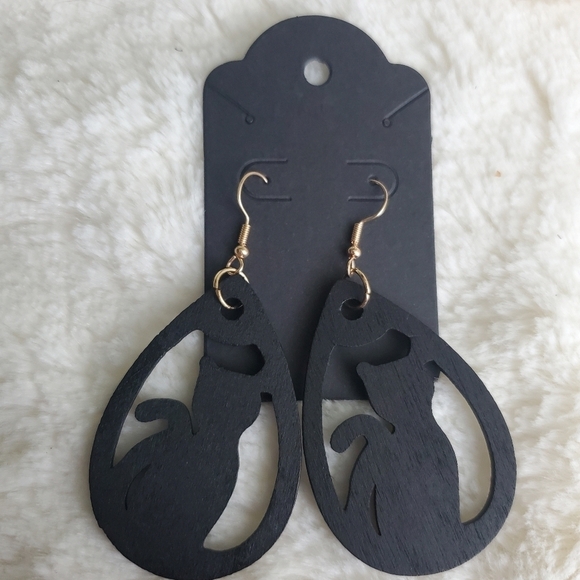 3/$15 New Black Wooden Halloween Cat Earrings - Picture 3 of 3